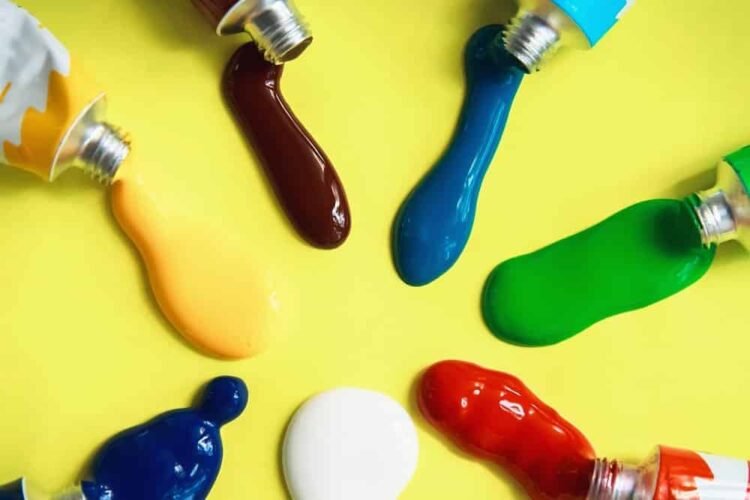 Is Acrylic Paint WaterBased? Why Is It Sticky When You Touch It