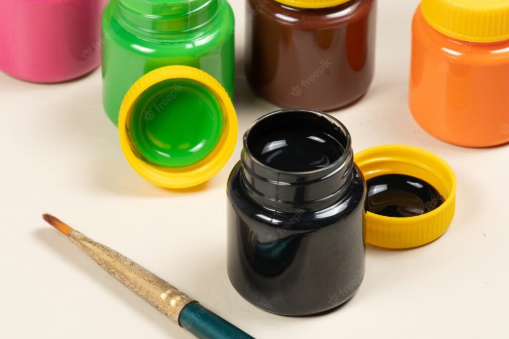 Will Acrylic Paint Stick To Plastic? ACRYLICPEDIA
