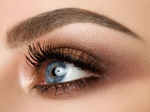 7 Expert Tips for Achieving the Perfect Smoky Eye