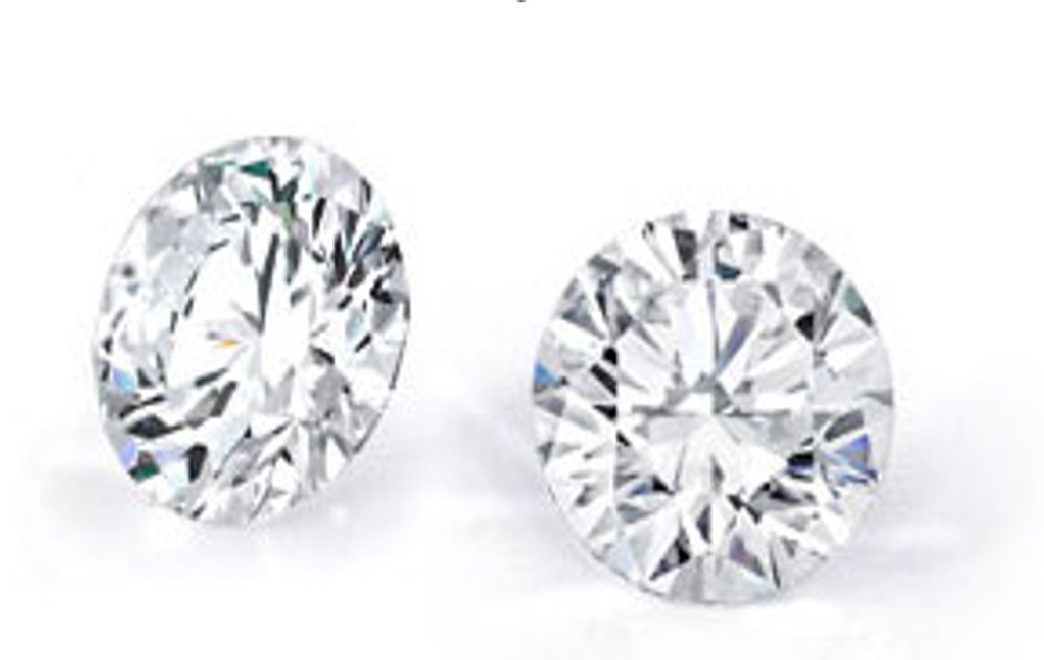 How to Clean Diamond Stud Earrings