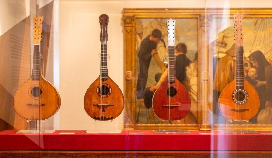 Strings of Portugal: Unveiling the Top 4 Destinations to Experience Fado Magic