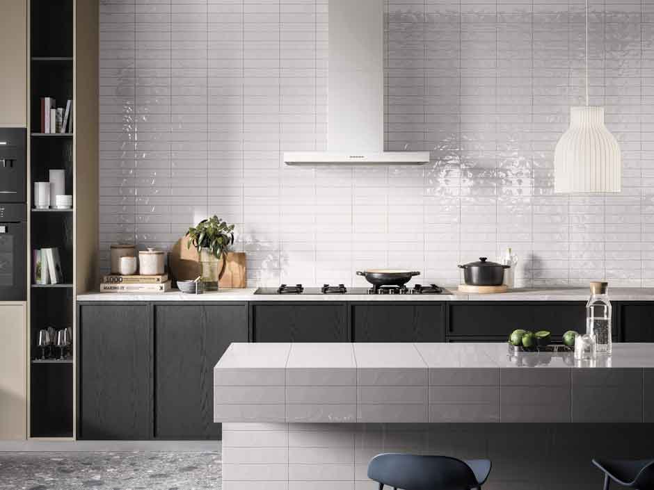 Creating a gourmet space: porcelain stoneware in luxury kitchens