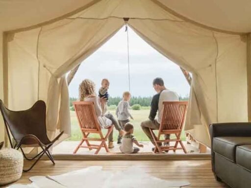 Combining Comfort and Adventure With Lake Powell Glamping