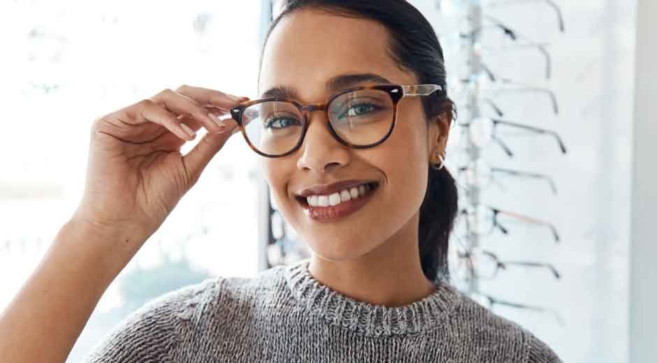 Styling-Your-Look-with-the-Perfect-Glasses-Frames
