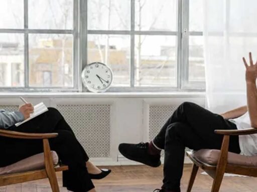 4 Ways Anxiety Treatment in Lakewood Helps People Restore Emotional Balance