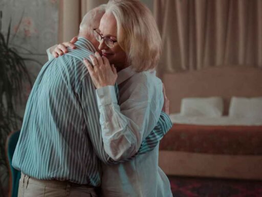 How-To-Help-A-Loved-One-Who-Needs-Assisted-Living-(1)
